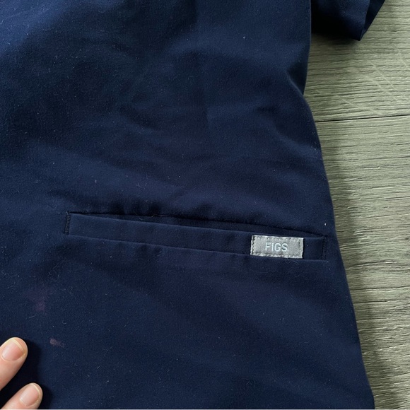 Figs Womens Navy Blue Scrub Top Size XL Technical Collection Short Sleeve - Picture 3 of 9